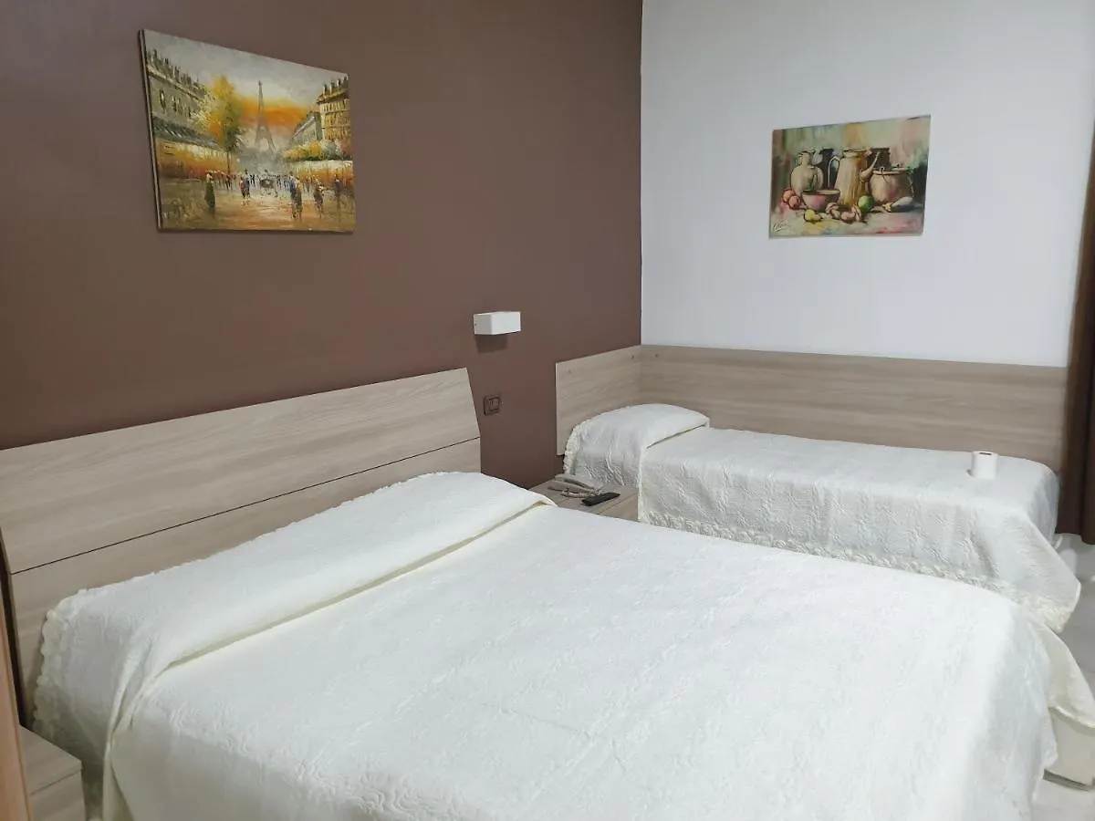 **  Hotel Milano Naples Italie