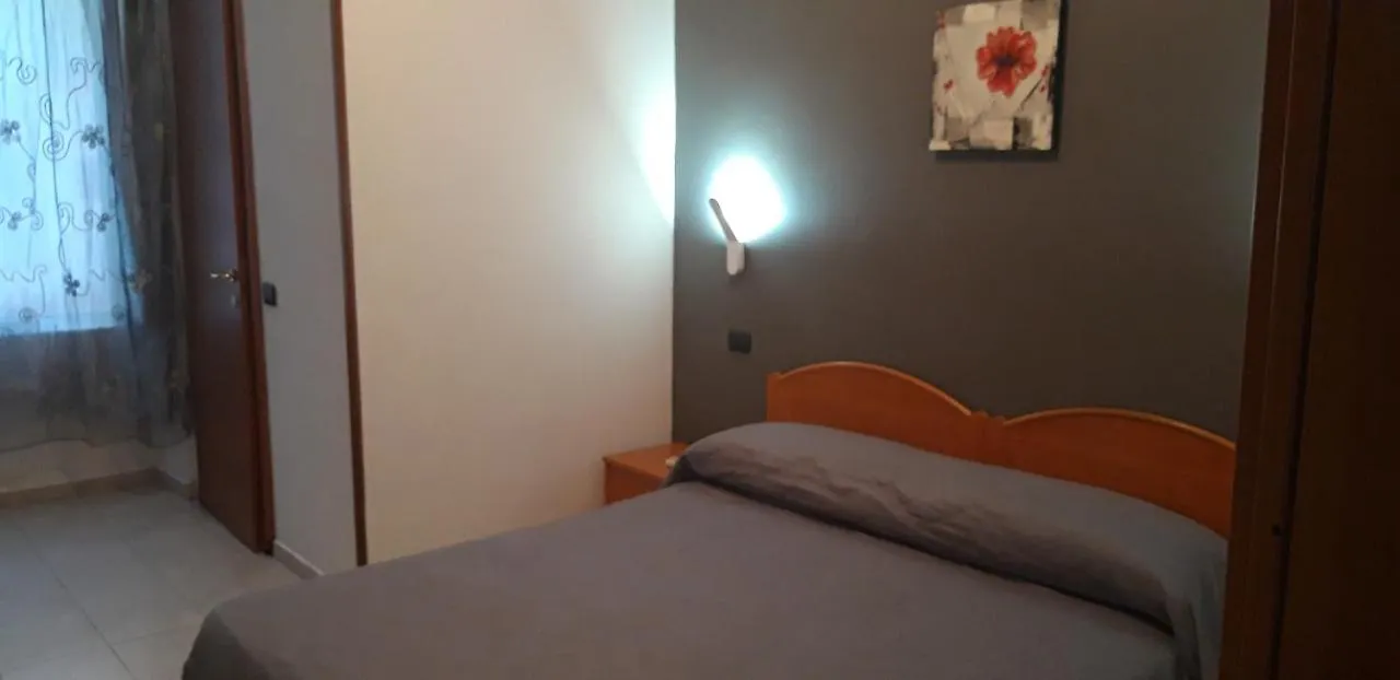 Hotel Milano Неаполь